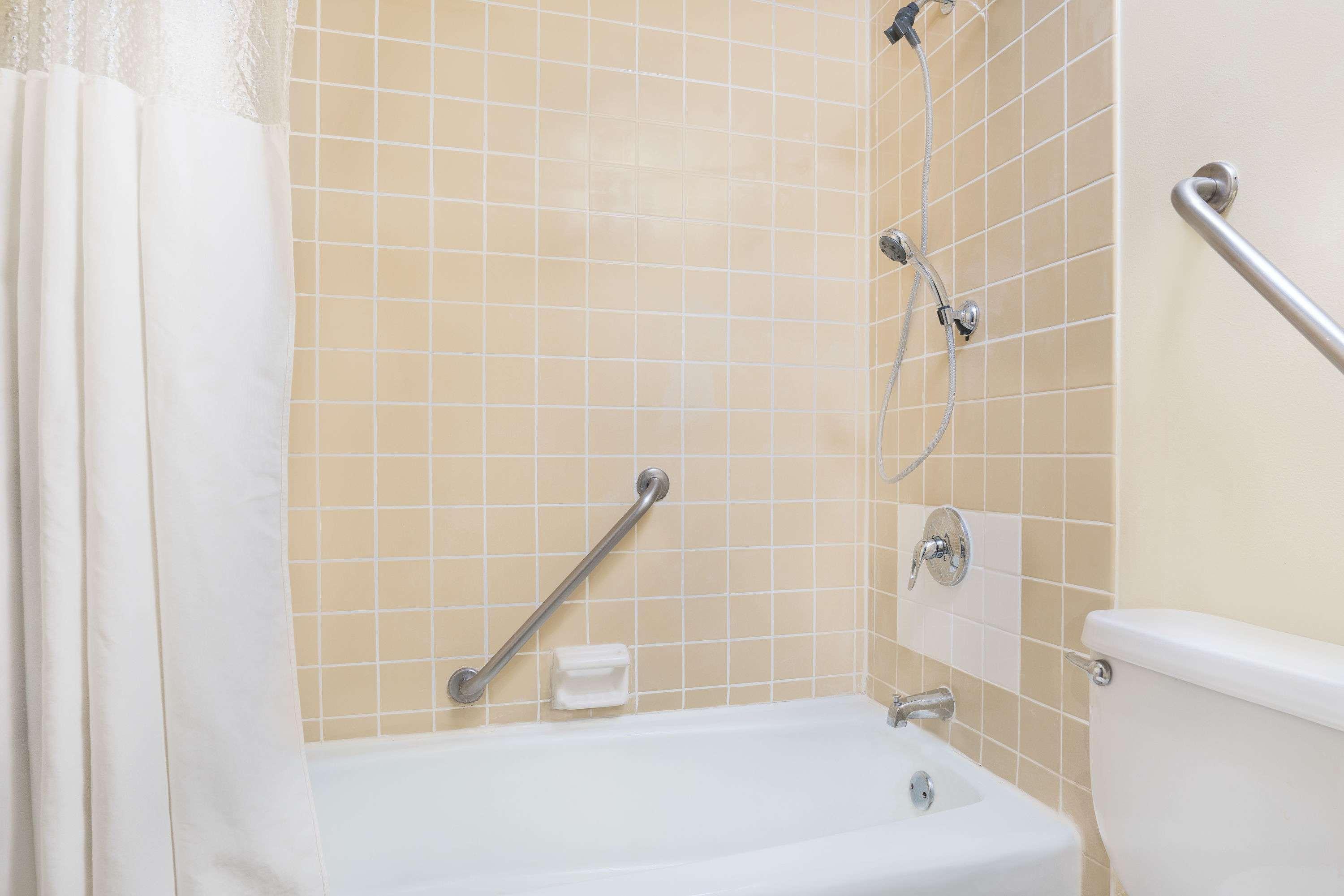 Days Inn By Wyndham Alexandria Mn Εξωτερικό φωτογραφία