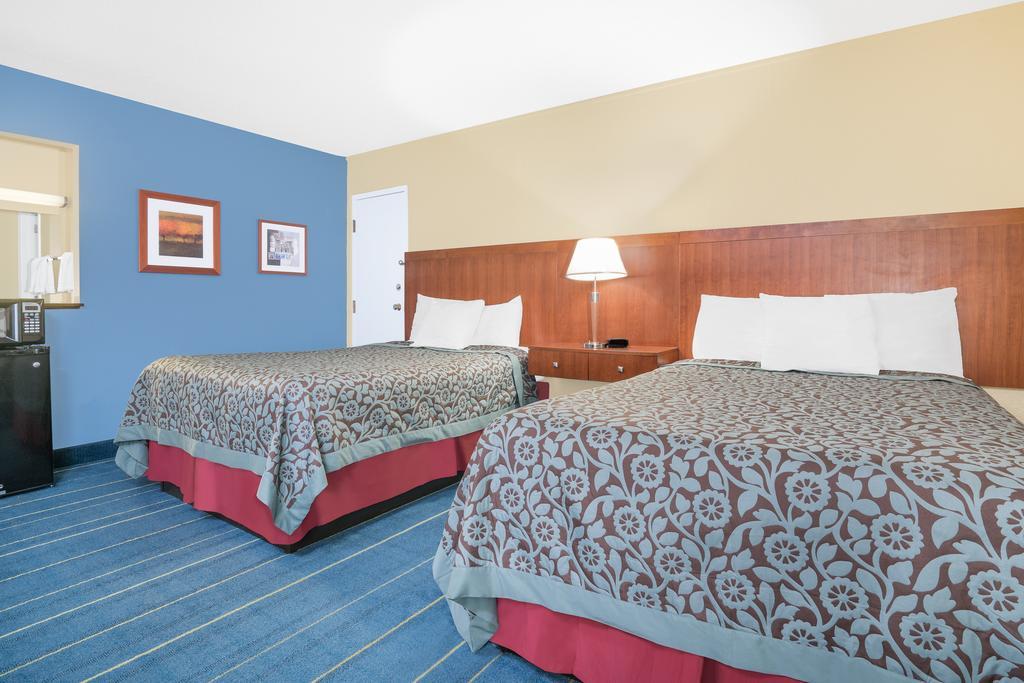 Days Inn By Wyndham Alexandria Mn Δωμάτιο φωτογραφία