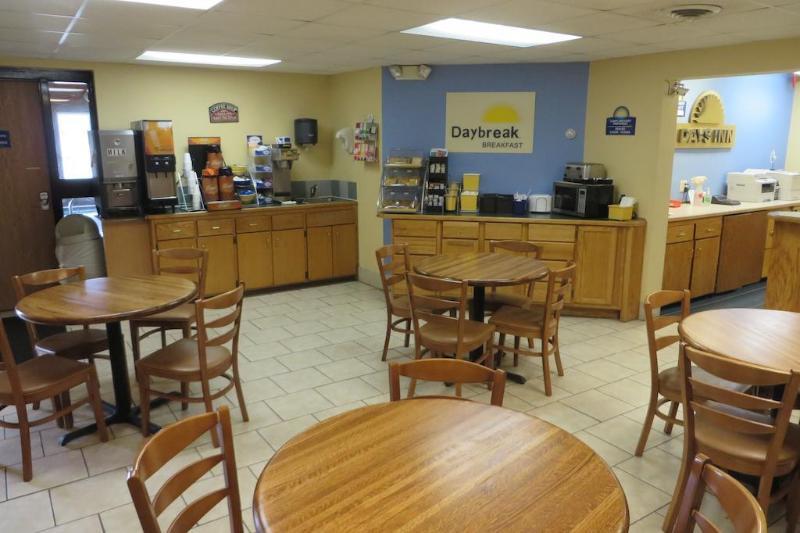Days Inn By Wyndham Alexandria Mn Εξωτερικό φωτογραφία