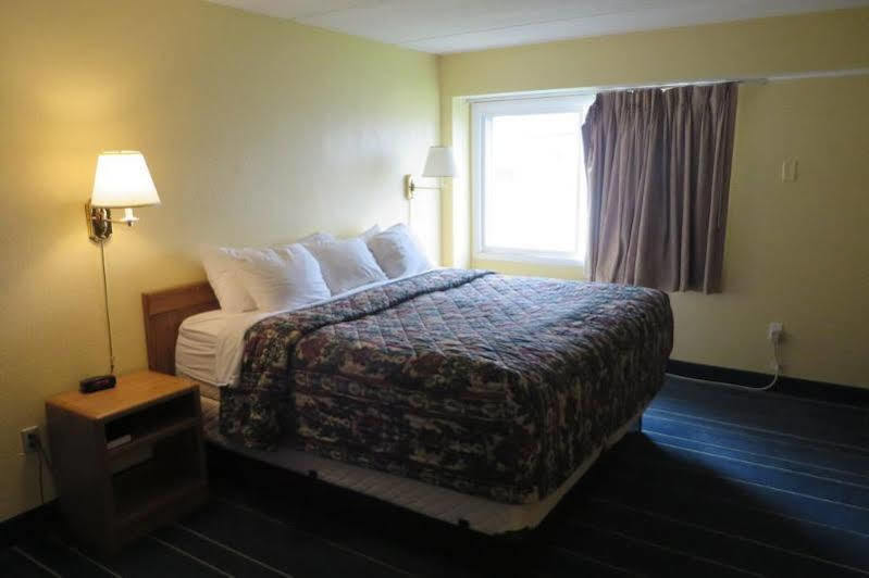 Days Inn By Wyndham Alexandria Mn Εξωτερικό φωτογραφία