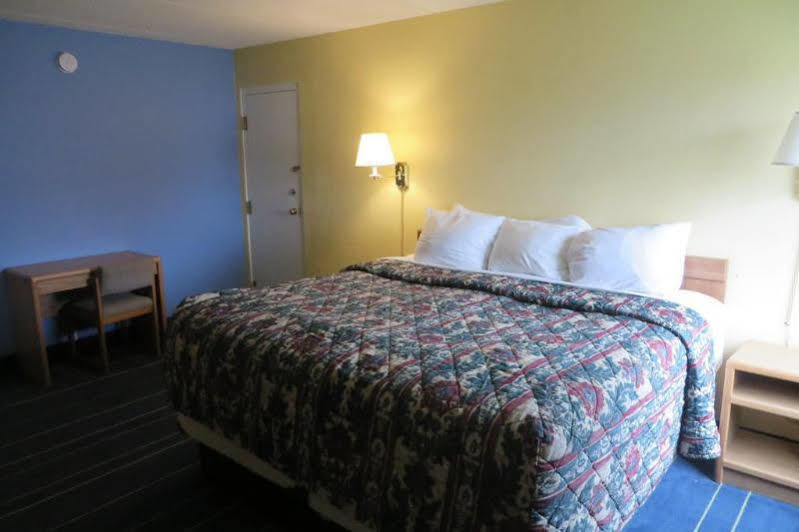 Days Inn By Wyndham Alexandria Mn Εξωτερικό φωτογραφία
