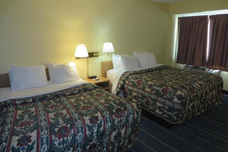 Days Inn By Wyndham Alexandria Mn Εξωτερικό φωτογραφία
